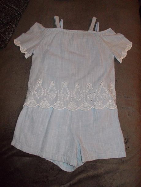 Overal na leto, c&a,134