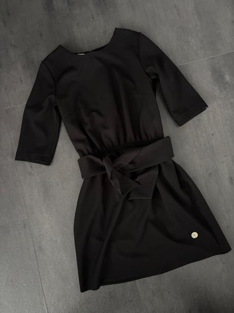 Damske cierne saty, m