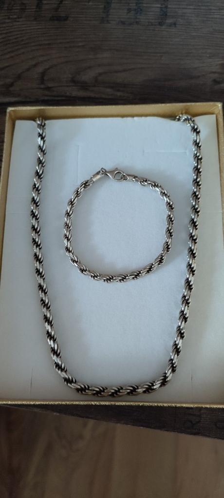 Strieborná retiazka a náramok, 