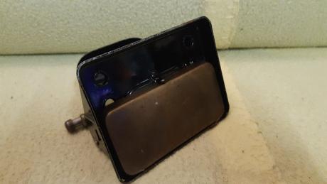 Predám staručký kancelársky dierovač., 