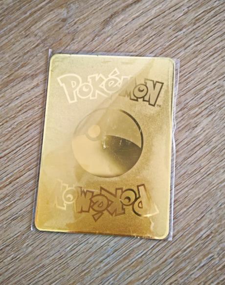 Kovové pokémon karty, 