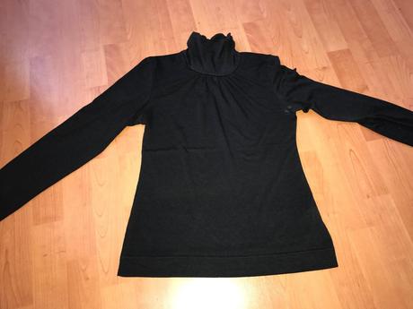 2 dámske tričká na donosenie vel. m, m