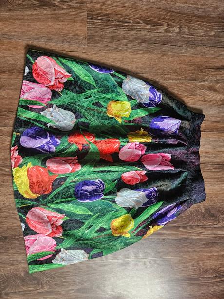 Dámska elegantná sukňa, m