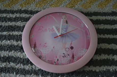 Nástenné hodiny barbie,