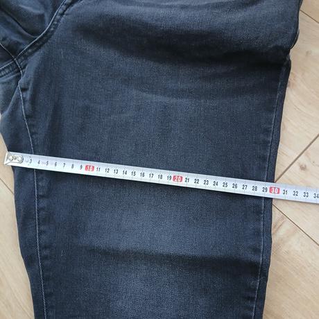 Bavlnené elastické rifle s vysokým pásom, tchibo,48