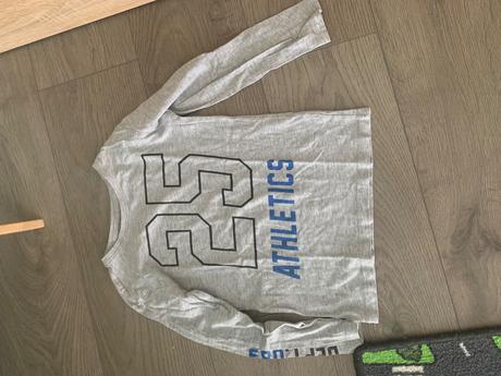 Tricko reserved, reserved,122