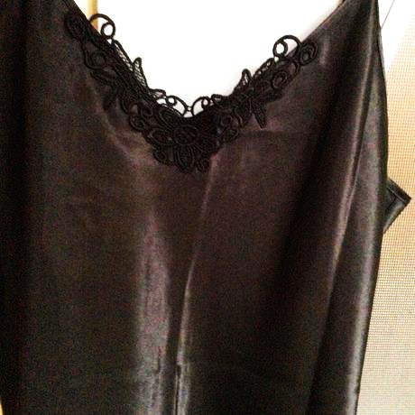 Saténová nočná košielka, m