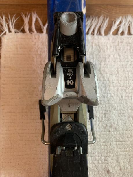 Predaj sada lyže+lyžiarky+palice (pre veľ. nohy 39, salomon,160-169 cm