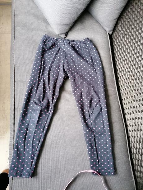 Legínky so srdiečkami veľ. 128, 128