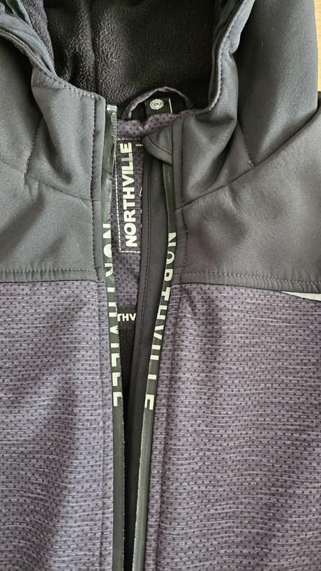 Zateplena softshellova bunda, c&a,152