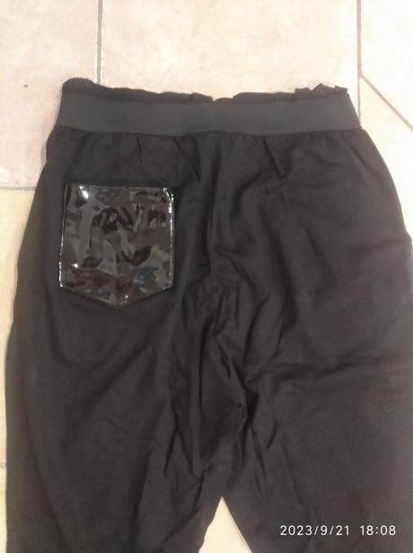 Cierne nohavice s kožušinkou, m