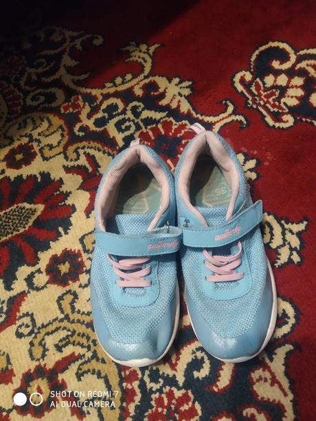 Tenisky ľahučké ,ohybné, authority,35