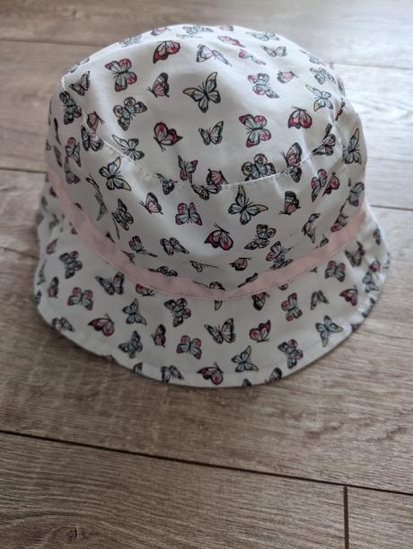 Klobúčik, dopodopo,104