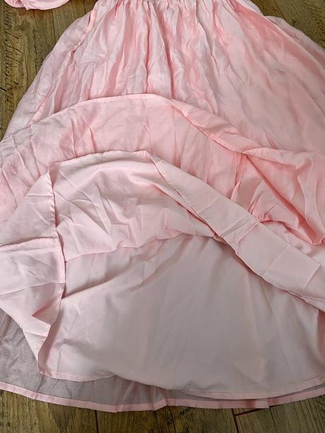 Spoločenské šaty, l