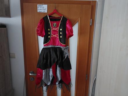 Dievčenský kostým na karneval pirátka veľ.10-12r., 