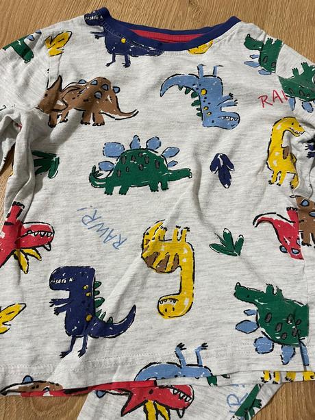 Pyžamko s dinosaurami, f&f,104