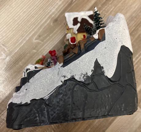 Krásna svietiaca zimná vianočná dekorácia, 