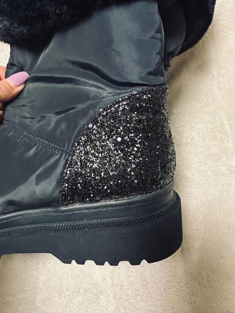 Tmavomodré snehule s kožušinkou zn. guess, guess,39 / 40