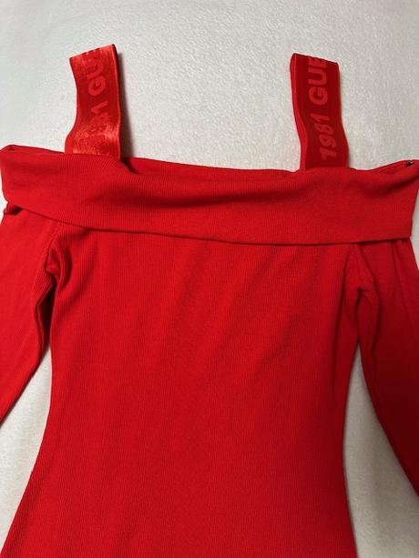 Vrúbkované šaty s odhalenými plecami zn. guess, guess,l / m