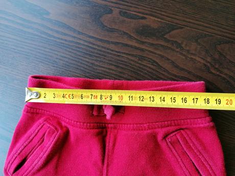 Červené teplaciky, gap,68