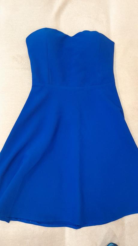 Večerné alebo denné šaty, 36