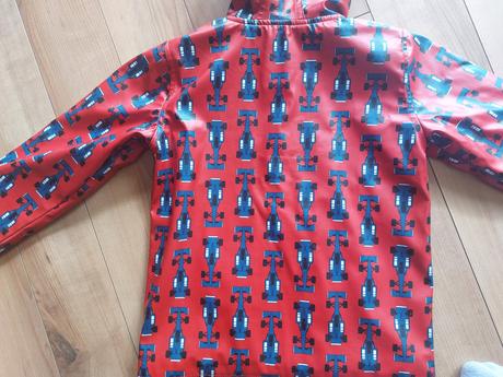 Nepremokavý kabát, 122