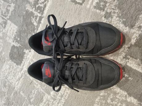 Minimálne nosené tenisky nike, nike,37