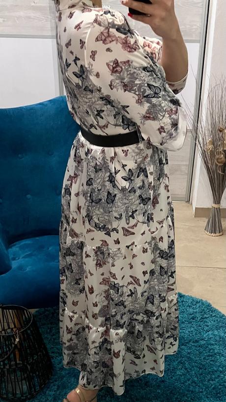 Dámske maxi šaty s motýľmi a volánom, l / m / s