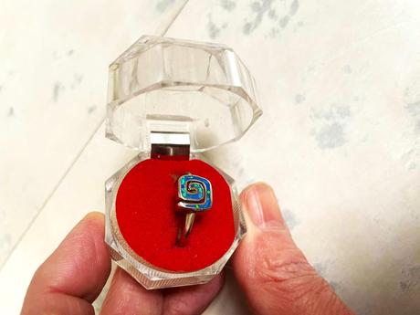 Strieborný prsteň s opálom,