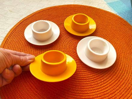 Plastové stojany na vajíčka 4 ks,