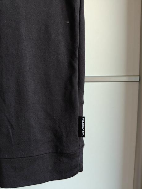 Karl lagerfeld originál moderné pohodlné šaty, xs