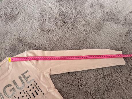 Pekný svetrík, 152