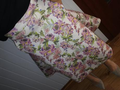 Neoprénova sukna, h&m,44