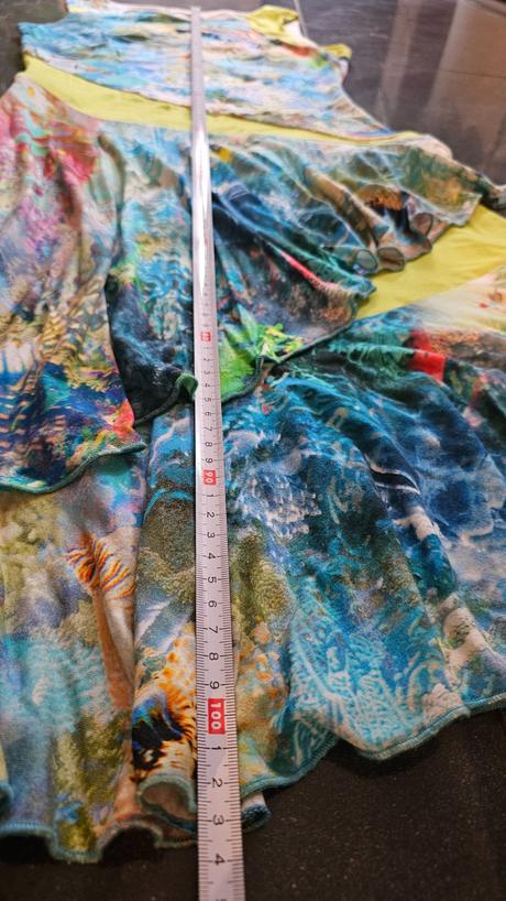 Talianske jemné kvalotné šaty, 38