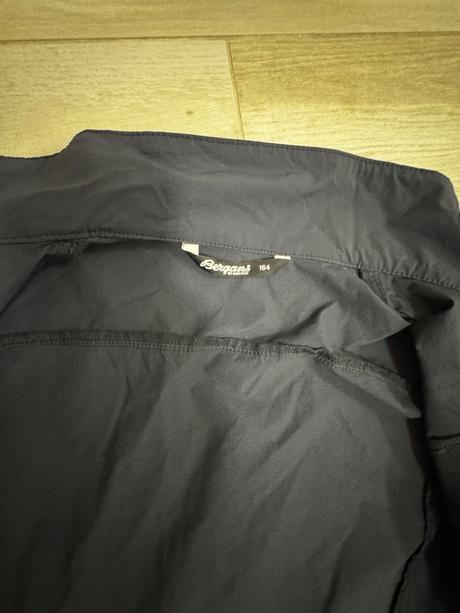 Bergans tenká funkčná bunda, 164