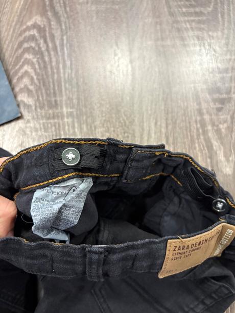 Zara čierne vyšuchane rifle na 4-5 rokov, zara,110