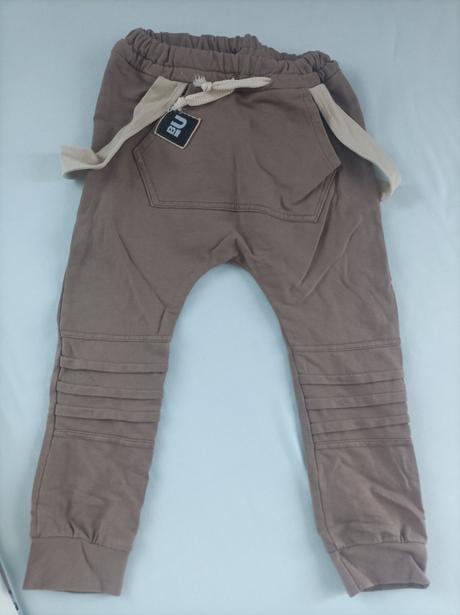 Tepláky by upsalla, 104