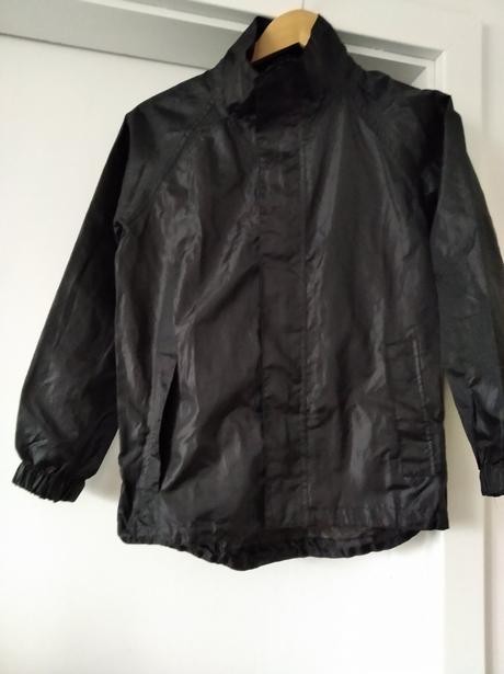 Nepremokavá bunda, 134