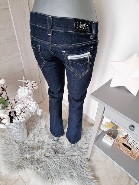 Tmavomodré rifle-s, s