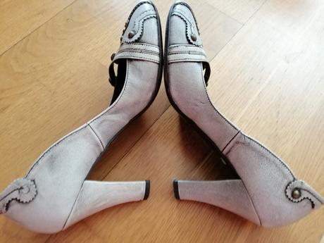 Sivé lodičky, baťa,36