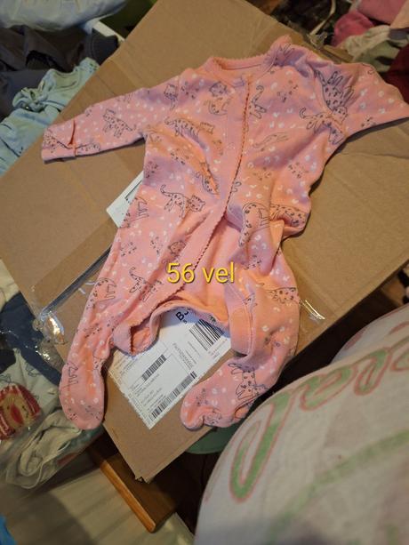 Pyžamá cena za balik, 56