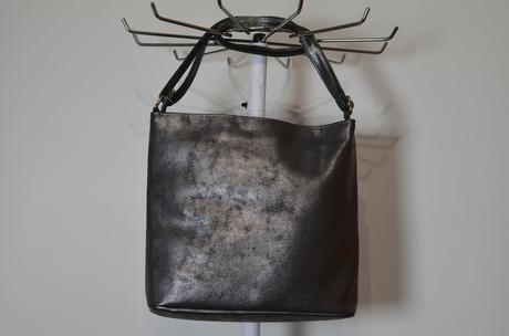 Strieborná kabelka,