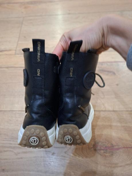 Perfektne čižmy, 32