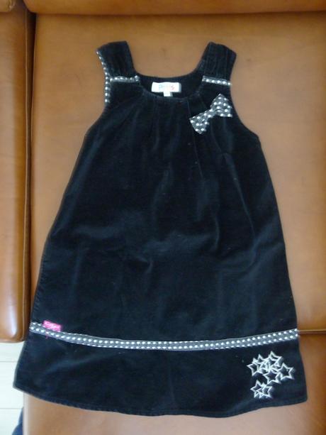 Semišové šaty francúzskej značky petits, 116