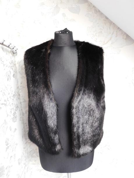 Damska vesta z umelej kožušiny, 38
