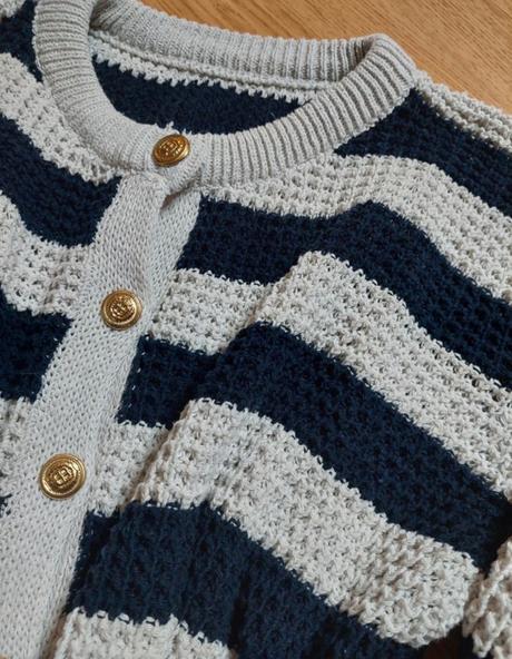 Balík oblečenia s, s