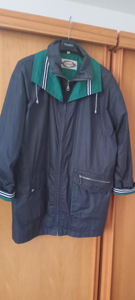 Krásna prechodná bunda, 38