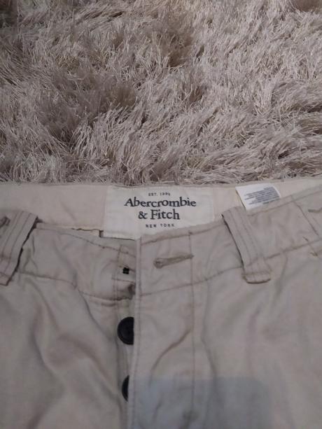 Pánske kraťasy, 32