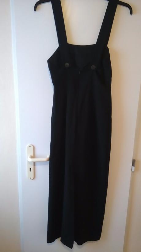 Jednoduché dlhé šaty, 38