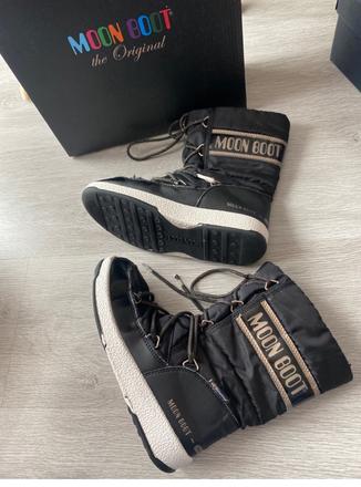 Moon boot, tommy hilfiger,32